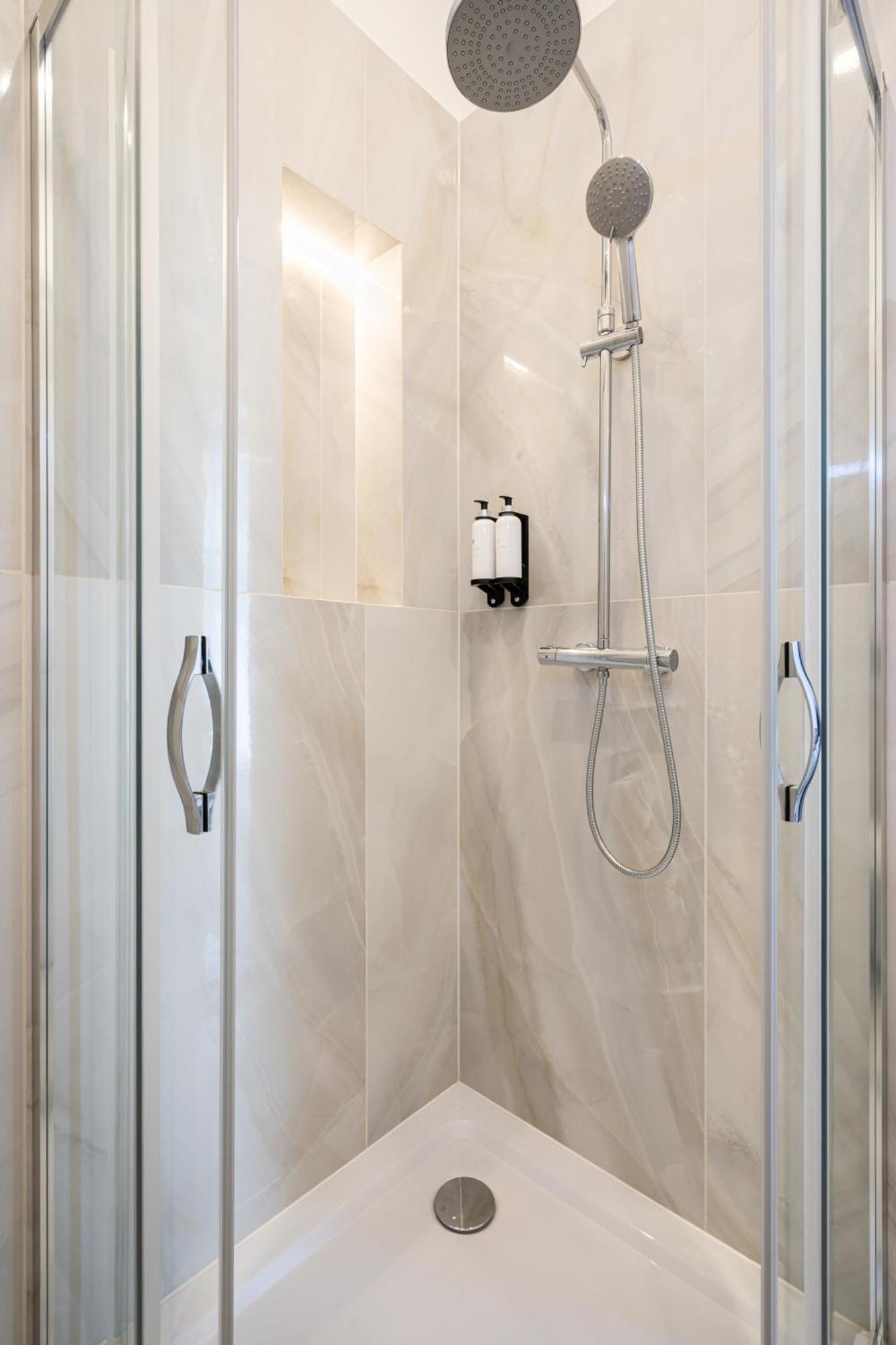 W30 - Wesselenyi Charming Apartment - Best Location By Bqa Budapest Exterior photo