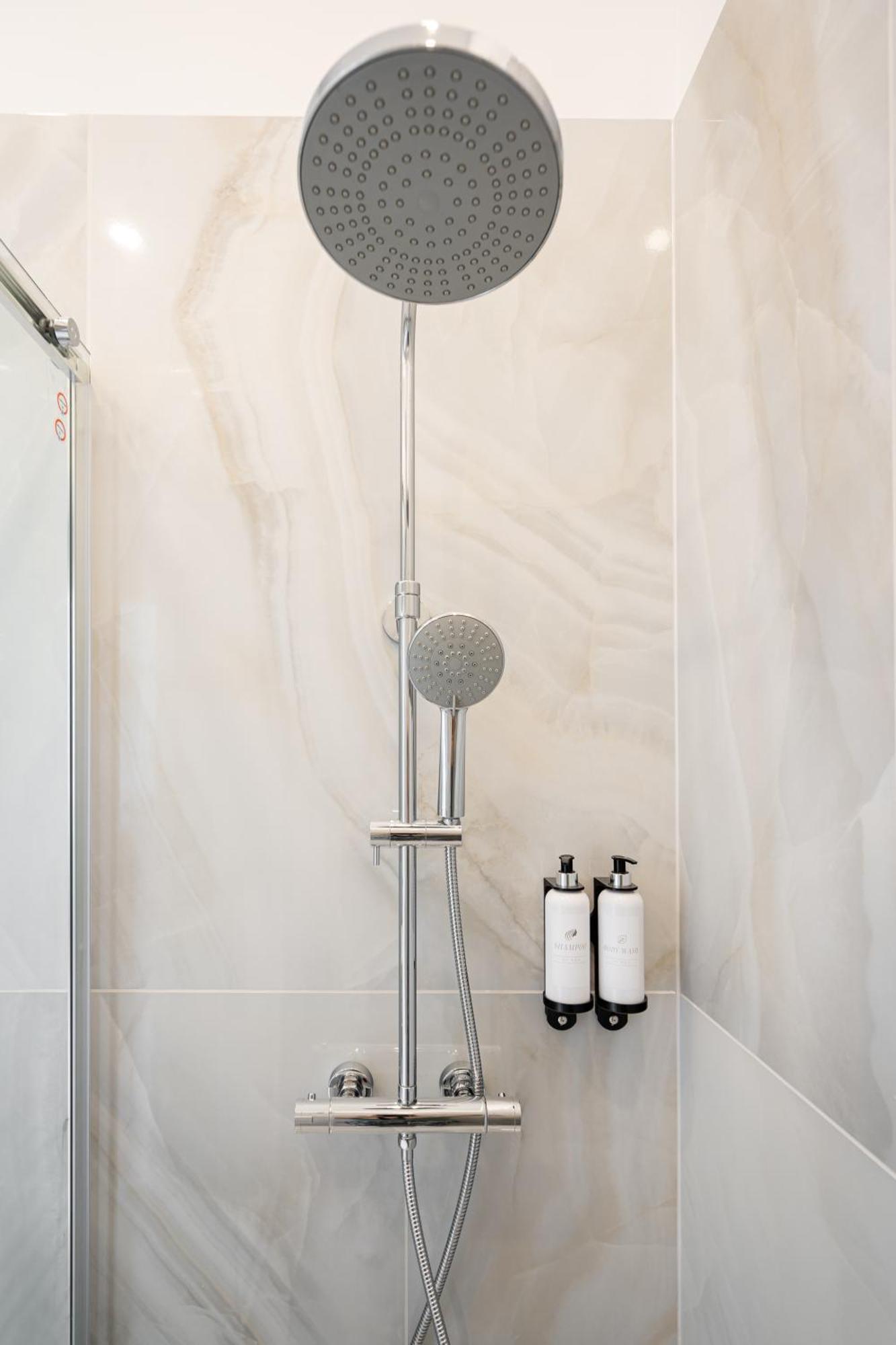 W30 - Wesselenyi Charming Apartment - Best Location By Bqa Budapest Exterior photo